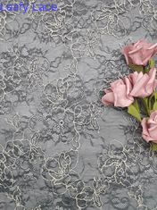 Tela floral frondosa bordada OEKO TEX Standard 100 del cordón 3D para la modistería