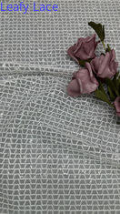 Clásico Blanco Francés Chantilly Material de encaje Tejido alto Para proyectos de ropa de bricolaje