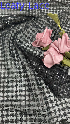 Tejido opulento y audaz para vestidos nocturnos y de gala llamativos
