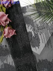 Línea geométrica metálica negra tela bordada de plata de Lurex del cordón