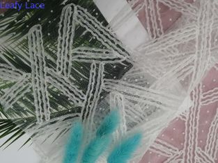Tela blanca del bordado de Applique 3D para señora Garment Fabric Lace
