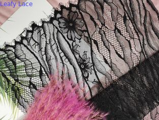 Línea metálica negra tela francesa de la flor de Lurex del cordón de Chantilly