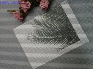 Tela del cordón de Grey Polyester Crinckle Mesh Pleated para el vestido de la niña