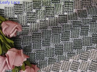 Vestido de la niña 100 yardas de Tulle Mesh Geometric Embroidered Lace Fabric