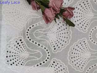Algodón nupcial blanco 100% de Shell Pattern Embroidered Eyelet Fabric del cordón