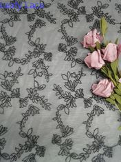 Bordado atado de la flor negra por todo la malla de Tulle de la plata de la tela del cordón