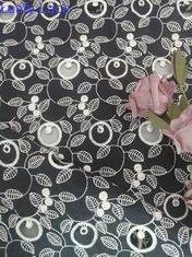 La gasa 100% del algodón bordada ojetea la tela dos - Tone Lace