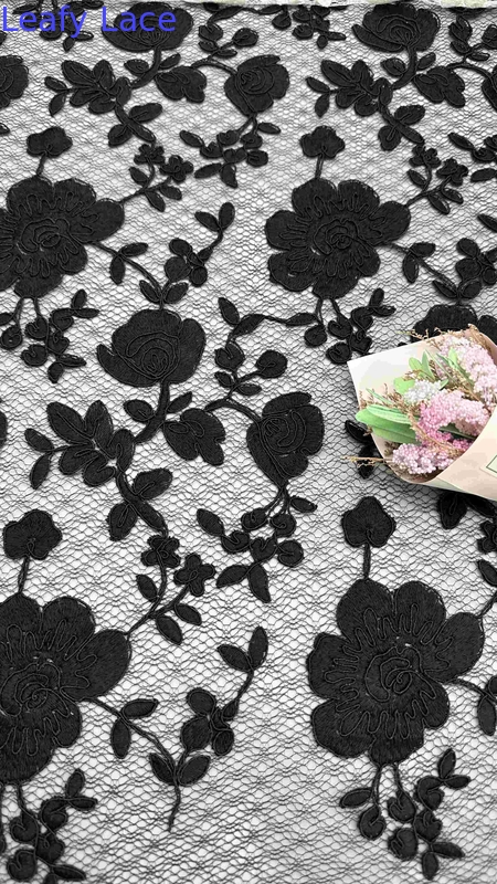 Black Corded Floral Pattern Embroidered Mesh Lace Fabric 129cm Width For Wedding Dresses