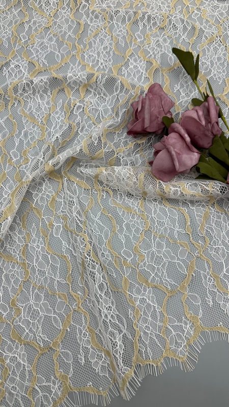 Spring And Summer Season French Chantilly Two-Tone Color Thread Lace With Floral Design With Eyelash Scallop Lightweight For Fashion Dress