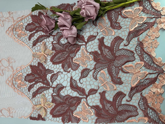 La tela del bordado de la mariposa 3D del 129CM para las mujeres se viste