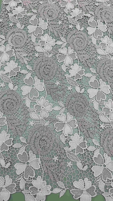 51 pulgadas 100% de poli color púrpura claro floral bordado químico vestido de tela para el vestido de moda