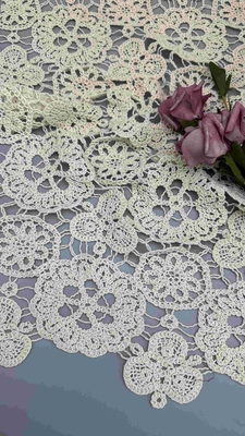 100% de algodón marfil floral diseño elegante suave y sensible tela de encaje bordado de ancho completo para ropa de moda