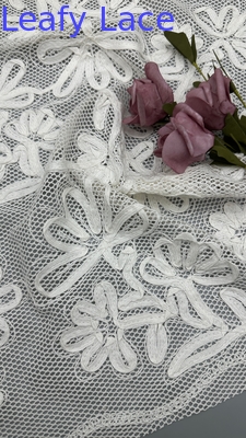 Embroidery de malla de algodón con patrón floral Tejido sostenible de ancho completo Tejido para primavera y verano
