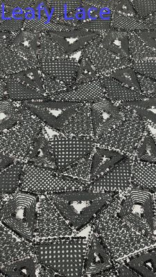 Tejido de encaje floral 3D con hojas Tejido bordado Tejido elegante y respiratorio Tejido de encaje de lentejuela Tejido de ocasión de lujo