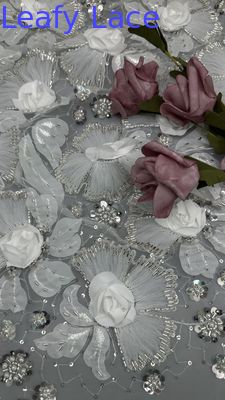Tejido de encaje con bordado de perlas Tejido de malla de encaje de peluche Floral Elegante Tejido de encaje de peluche Tejido de ocasión de lujo