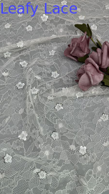 Tejido blanco de encaje de Chantilly francés de lujo encaje de pañuelo para vestidos de noche y diseños de moda