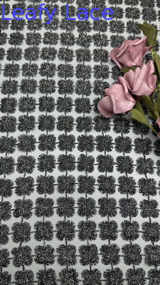 Tela de encaje metálico bordado negro, ahuecado, brillante, transpirable, para vestidos de novia