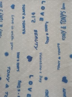 La letra se reunió a Mesh Fabric
