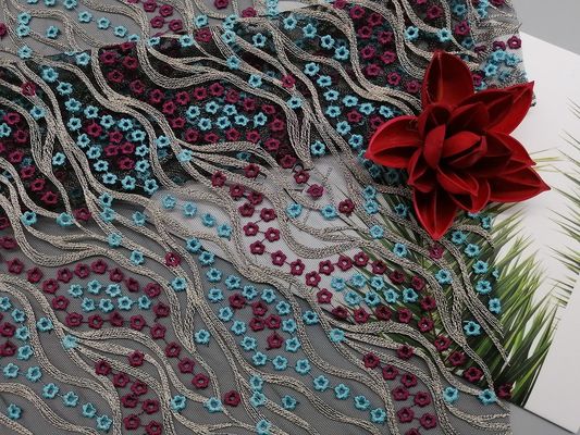 49 pulgadas colorearon la tela de lujo floral del cordón 3D para los vestidos femeninos