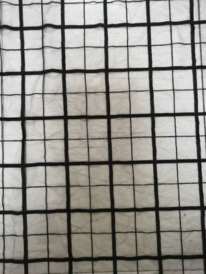 Material blanco bordado geométrico del cordón de la tela del cordón para los vestidos