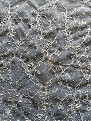 Cordón floral de la tela de Dot Embroidery Flocking Flocked Mesh de la polca