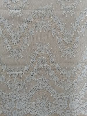 La concha de peregrino de nylon de la pestaña del gris el 100% ata la tela floral del cordón 3D
