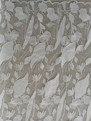 El laser blanco cortó la tela del cordón del Cutwork del bordado de Applique de Tulle