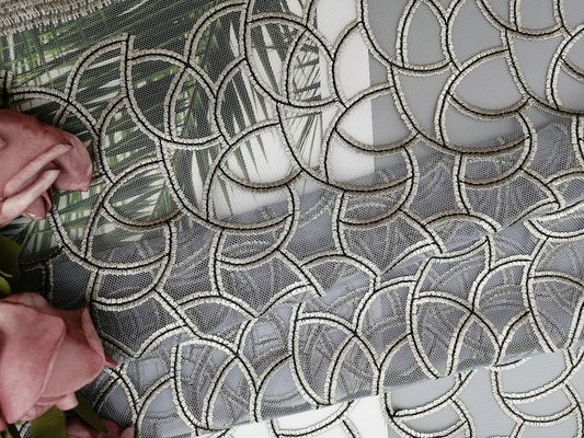 Tela del cordón de Grey Allover Cutwork Geometric Embroidered