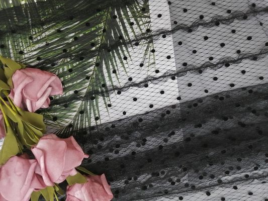 100 yardas de Tulle atan el bordado reunido Mesh Fabric