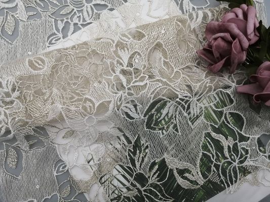 60 yardas de Lurex de la lentejuela de tela blanca de marfil metálica del cordón