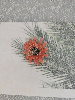 Los pequeños licenciados florales de marfil 100% del poliéster de la tela del ajuste atan la tela