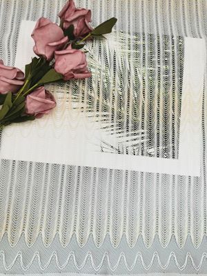 Tono linear atado del bordado de Geo - Tone Polyester Lace Trim