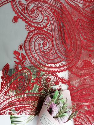 Tela roja del cordón de Tulle Mesh Bridal Dress Embroidery Paisley