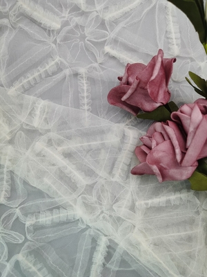 Tela floral blanca Mesh Cording Embroidery del cordón de la tela 3D del cordón del ganchillo