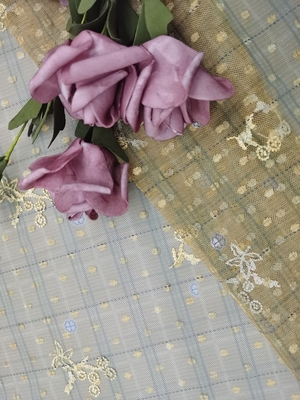 El cordón del bordado que imprimía la tela imprimió el cordón de Printred Tulle de la tela del cordón